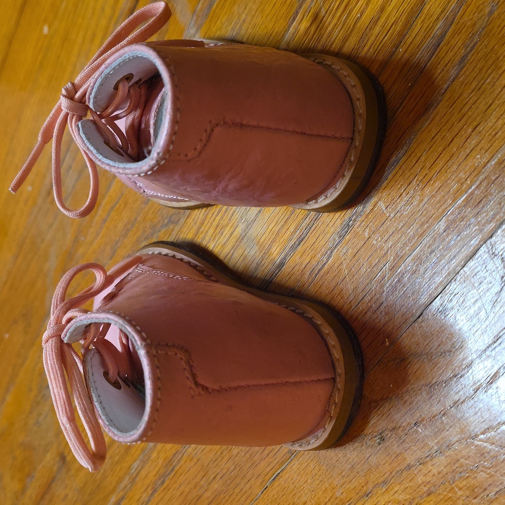 Like New!!! JOSMO Walker Shoes Size 4 Pink Ostrich - Picture 4 of 8